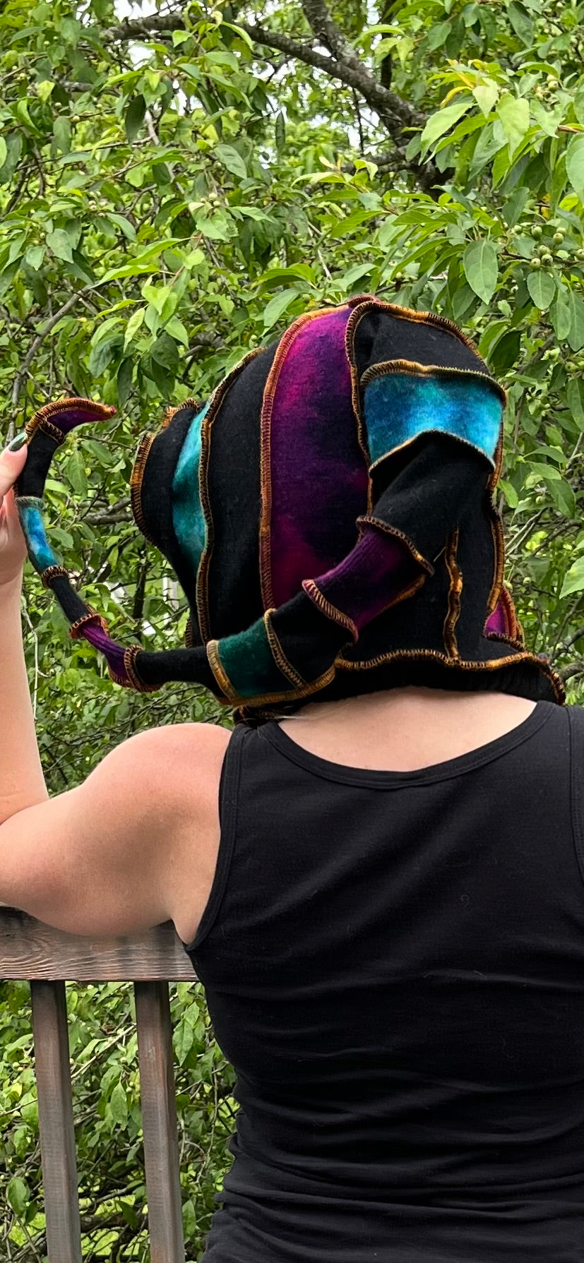 Super tie-dye cashmere hood with copper thread accents