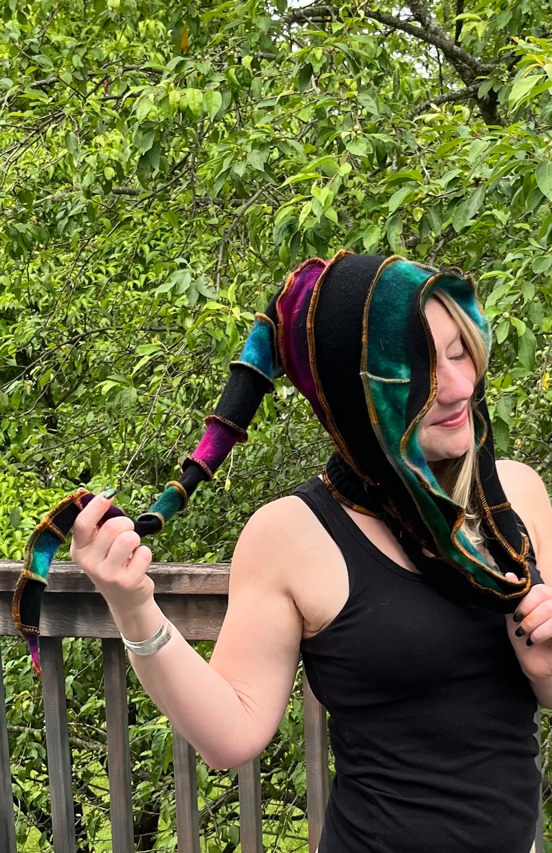 Super tie-dye cashmere hood with copper thread accents