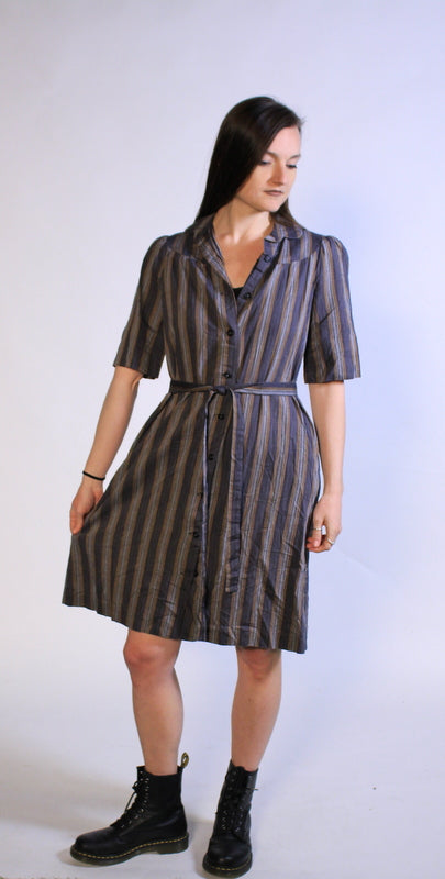 Short Sleeve Button Down Dress M/L